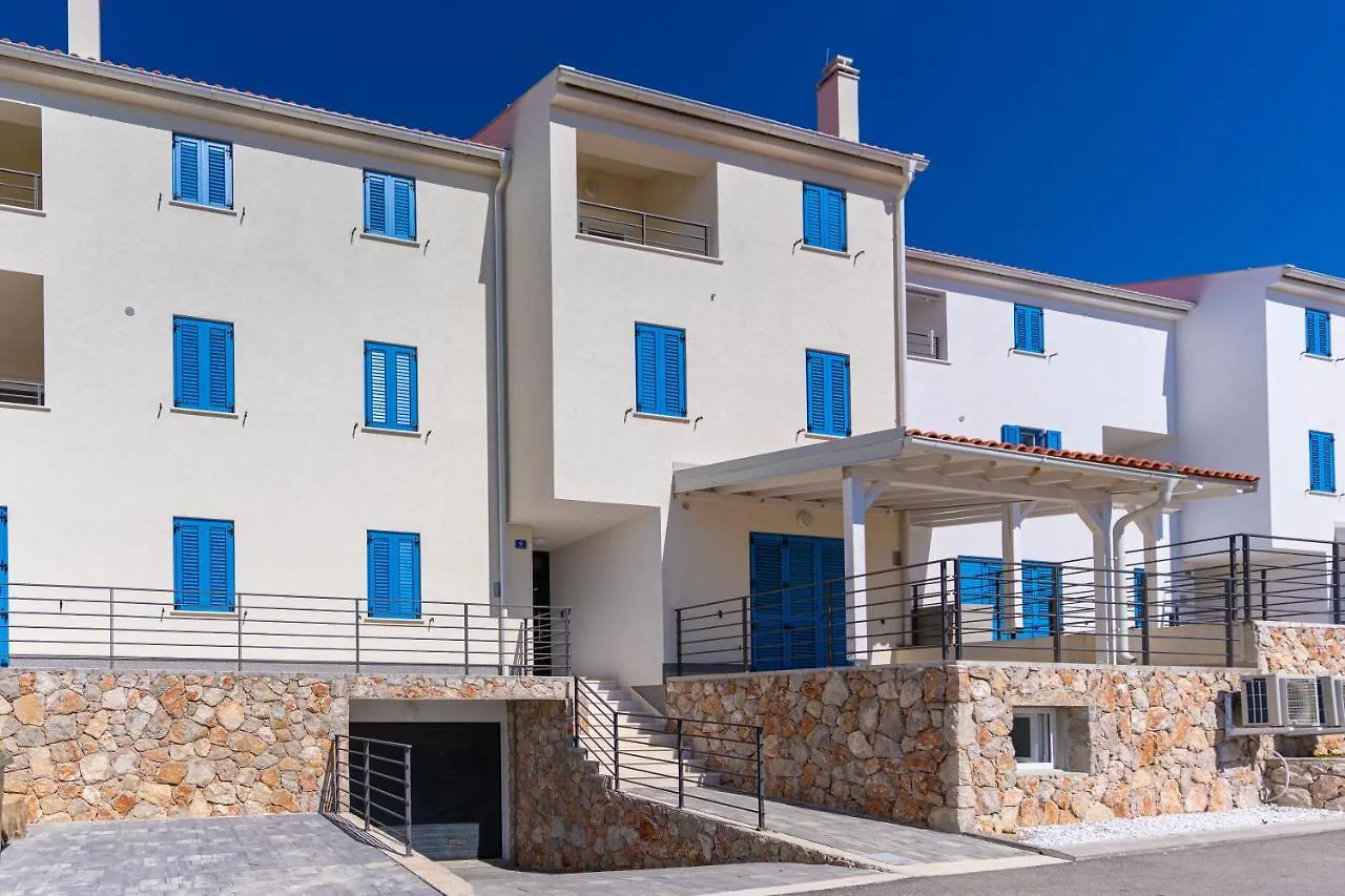 Blue Pearl Apartment Cres